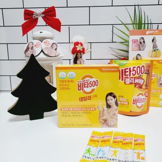 [광동제약] 비타500데일리스틱 50포 & 비타500구미 1개 — 5점을 준 리뷰어가 2021년 11월 올린 사용 사진