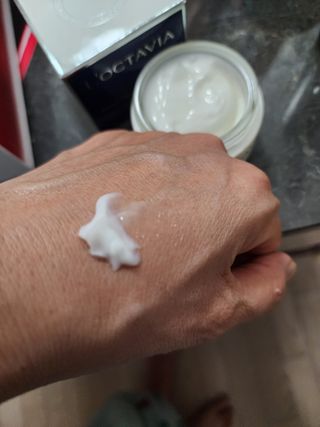 록타비아 Artisan Complete Face Cream — 5점을 준 리뷰어가 2023년 12월 올린 사용 사진