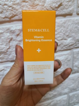 체르엠 스템앤셀 비타민 브라이트닝 에센스 30ml 1개 — 4점을 준 리뷰어가 2022년 1월 올린 사용 사진