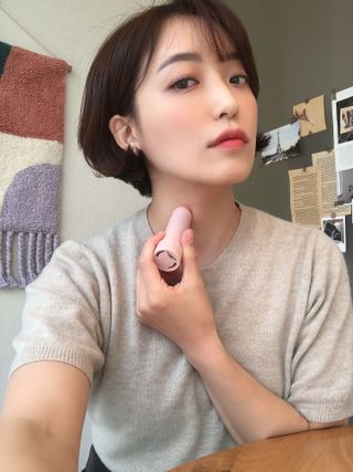 바르는뷰티 데생멀티밤 식물유래성분 97 저분자콜라겐 피부수분 미백 주름개선 멀티밤스틱 — 5점을 준 리뷰어가 2021년 11월 올린 사용 사진
