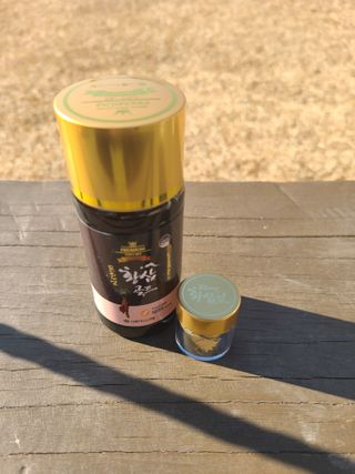 서울약사신협_프리미엄황삼골드_3.75g x 12환+75mgx12병 — 5점을 준 리뷰어가 2021년 1월 올린 사용 사진