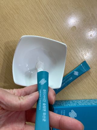 클린24시간 슬림앤유산균 1박스 (3.5g X 15포) — 4.5점을 준 리뷰어가 2023년 1월 올린 사용 사진