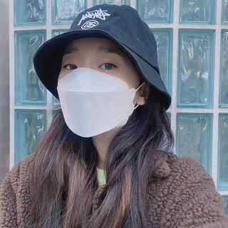 [심폐소생소] KF94 오늘의 마스크 대형 — 4.5점을 준 리뷰어가 2021년 11월 올린 사용 사진
