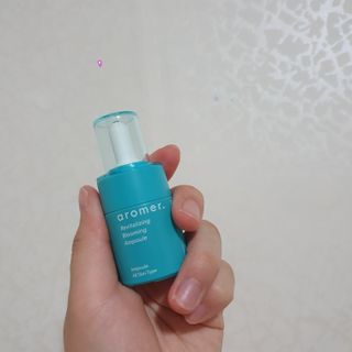 아로메르 리바이탈라이징 블루밍 앰플 10ml x 4ea — 5점을 준 리뷰어가 2021년 8월 올린 사용 사진