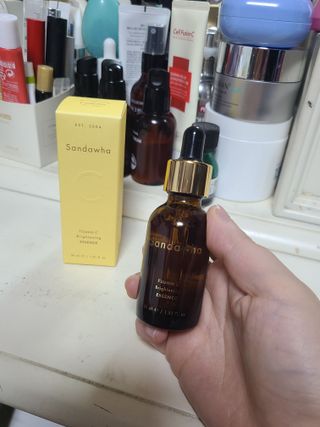 스킨큐어 산다화 비타민c 화이트닝 에센스 30ml — 5점을 준 리뷰어가 2023년 10월 올린 사용 사진