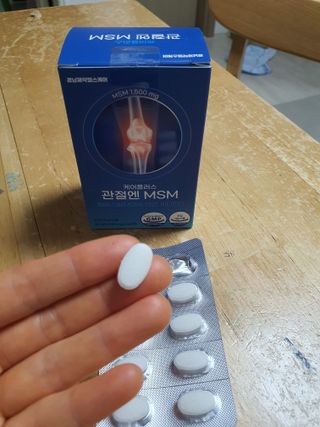 [경남제약헬스케어]케어플러스 관절엔 MSM 1000mg 60정/1개월분/관절/뼈/연골 영양/비타민D+아연/1일2정 — 5점을 준 리뷰어가 2024년 1월 올린 사용 사진