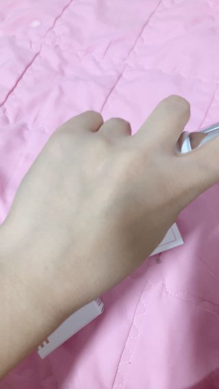 KISSY BAE 키시베이 키시베이 리얼화이트 톤업틴트 — 4점을 준 리뷰어가 2021년 8월 올린 사용 사진