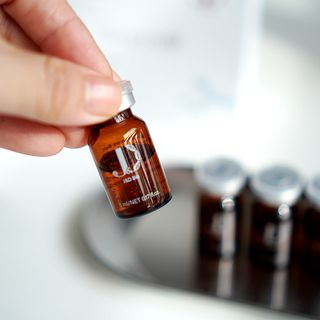 제이앤디바이오 앙코르 블랑 브라이트닝 앰플 — 5점을 준 리뷰어가 2022년 2월 올린 사용 사진