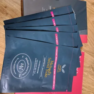미카엘의 시크릿 노트 Chapter 1. 뷰티 밤 마스크 2box(1box,5매) — 5점을 준 리뷰어가 2022년 10월 올린 사용 사진