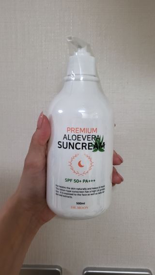 [닥터문] 프리미엄 알로에베라 선크림 500ml — 5점을 준 리뷰어가 2022년 6월 올린 사용 사진