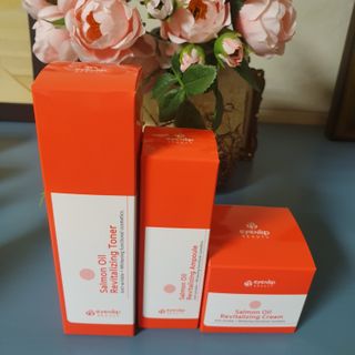 아이앤립 / EYENLIP 아이앤립 연어오일 리바이탈라이징 토너+앰플+크림 3종 세트 — 4점을 준 리뷰어가 2021년 5월 올린 사용 사진