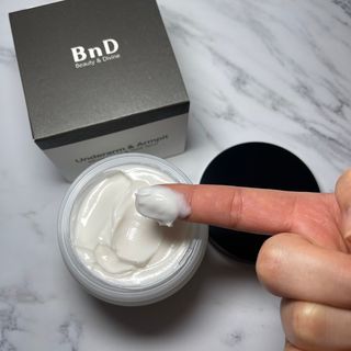 비엔디 프리용[한/영]BnD 바디 미백 겨드랑이 크림 — 4점을 준 리뷰어가 2024년 11월 올린 사용 사진