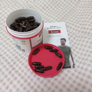 Swisse 스위스 고함량 프로폴리스 2,000mg 210정 — 5점을 준 리뷰어가 2021년 11월 올린 사용 사진