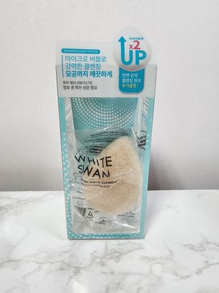 오투에니원 화이트 스완 퍼펙트 폼 클렌징 150g 퍼프증정 — 4점을 준 리뷰어가 2023년 1월 올린 사용 사진