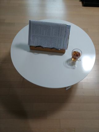 상상e상 아델라 LPM 원형 접이식테이블 — 5점을 준 리뷰어가 2021년 12월 올린 사용 사진