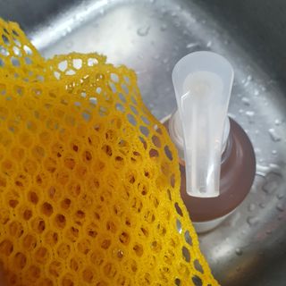 심플리오리빙 어니스트 주방세제 본품 500ml + 리필 900ml (코코넛향) — 5점을 준 리뷰어가 2022년 6월 올린 사용 사진