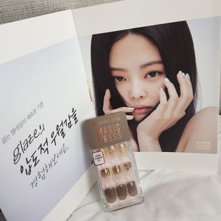 데싱디바 매직프레스 레귤러 스퀘어_6종 중 택 1 — 2점을 준 리뷰어가 2021년 9월 올린 사용 사진
