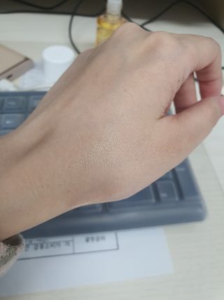 바이오오일 [바이오-오일] 스킨케어 오일 내추럴 60ml — 3점을 준 리뷰어가 2021년 11월 올린 사용 사진