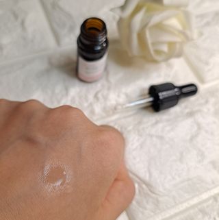 라라로즈데이 시즌2 천연 아로마오일 Y존 케어 속옷향수 이너퍼퓸 5ml  여성의 자존감을 UP시키자 — 4점을 준 리뷰어가 2021년 8월 올린 사용 사진