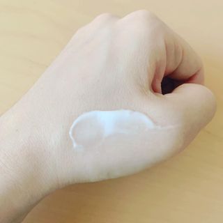 산수시 아쿠아 베네핏 24h 수부지 물광 속건조 수분크림 50ml — 4.5점을 준 리뷰어가 2021년 6월 올린 사용 사진