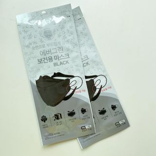에버그린 순면 끈조절 KF80 마스크 - 화이트/블랙 컬러 대형 - 10매 — 5점을 준 리뷰어가 2021년 6월 올린 사용 사진