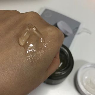 [NEW_버진팜스 푸딩수딩] 투명 푸딩젤이 선사하는 빠른 진정과 깨끗한 피부결 정돈 — 4.5점을 준 리뷰어가 2021년 10월 올린 사용 사진