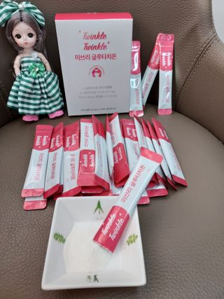메디포스트 모비타 미쓰리 글루타치온 30포 — 5점을 준 리뷰어가 2023년 1월 올린 사용 사진