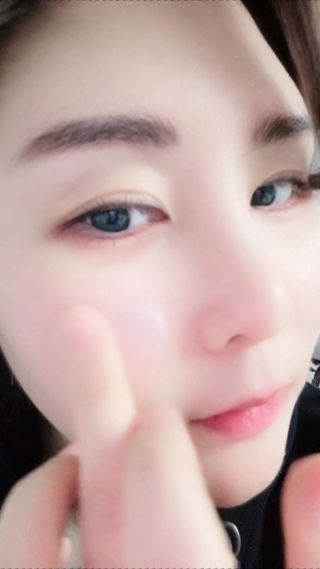 빌리프 더 트루 크림 - 모이스춰라이징 밤 / 더 트루 크림 - 아쿠아 밤 — 5점을 준 리뷰어가 2024년 1월 올린 사용 사진