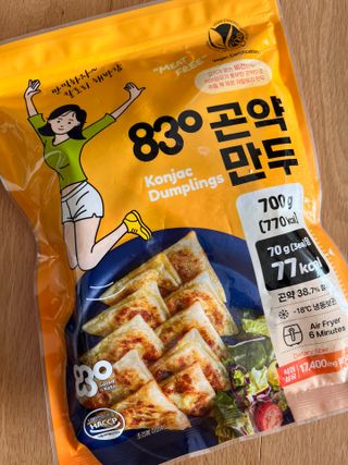 (주)성경순만두 곤약만두.콘치즈만두,삼각당면만두,당면 야끼만두,대구전통 납작만두,떡뽁이 매콤소스,달콤소스 — 4점을 준 리뷰어가 2023년 3월 올린 사용 사진