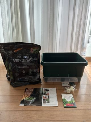 [메이크정글] 이제는 나도 도시농부, 키우기 쉬운 저면관수화분 BIG텃밭세트 — 5점을 준 리뷰어가 2023년 5월 올린 사용 사진