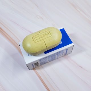 제이제이바이오 허브마사지바 올인원 알약비누 — 5점을 준 리뷰어가 2021년 11월 올린 사용 사진