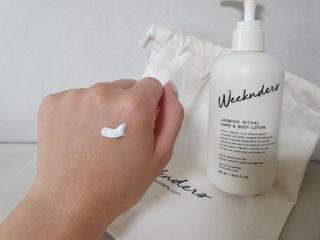 [위켄더스] 끈적임 없이 수분감을 채워주는 핸드& 바디로션 1종 랜덤발송 — 3점을 준 리뷰어가 2022년 5월 올린 사용 사진