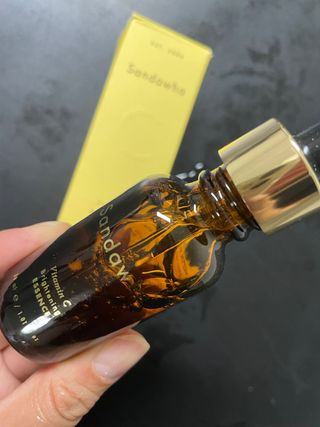 스킨큐어 산다화 비타민c 화이트닝 에센스 30ml — 5점을 준 리뷰어가 2023년 7월 올린 사용 사진