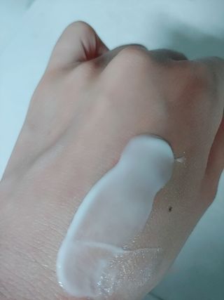 [과일나라] 바세린 모이스처 바디로션 1000ml 2종 — 5점을 준 리뷰어가 2021년 10월 올린 사용 사진