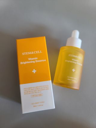 체르엠 스템앤셀 비타민 브라이트닝 에센스 30ml 1개 — 5점을 준 리뷰어가 2021년 10월 올린 사용 사진