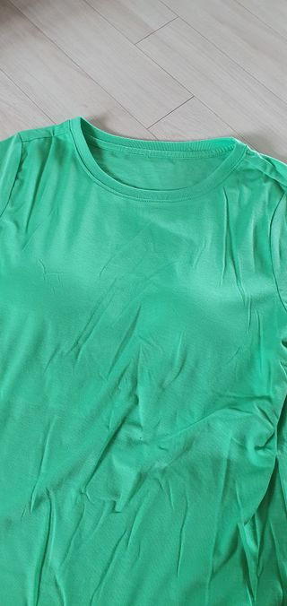 아르보노브라 아르보노 10color 데일리 반팔 노브라티 — 4점을 준 리뷰어가 2022년 5월 올린 사용 사진