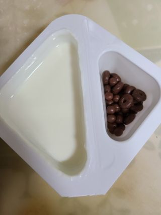 매일바이오 토핑요거트 — 5점을 준 리뷰어가 2021년 5월 올린 사용 사진