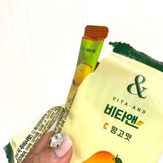 비타앤C 레몬맛, 망고맛 — 5점을 준 리뷰어가 2021년 4월 올린 사용 사진