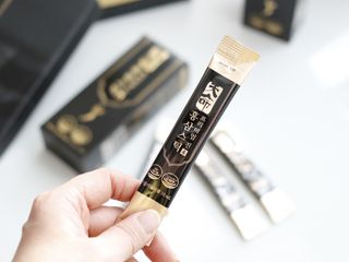 헬스업_천명진프리미엄홍삼스틱_10ml x 30포 — 5점을 준 리뷰어가 2021년 1월 올린 사용 사진