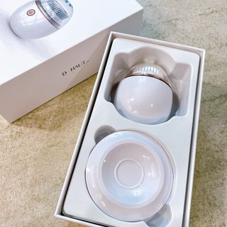 디하우트 랩 디하우트랩 클렌징 피부관리기 진동클렌저 실리콘+2종 인조모 브러시 — 5점을 준 리뷰어가 2021년 12월 올린 사용 사진