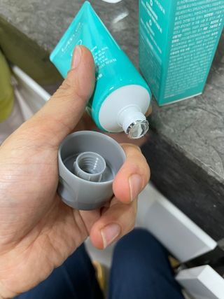 치과에서 쓰는 치약 _ 라벨제로 저불소 꼬마, 키즈, 유아, 베이비, 주니어 안전한 어린이치약 — 4점을 준 리뷰어가 2022년 12월 올린 사용 사진