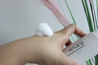 [바이로담] 저자극 약산성버블 폼 폼클렌징 150ml — 5점을 준 리뷰어가 2021년 3월 올린 사용 사진