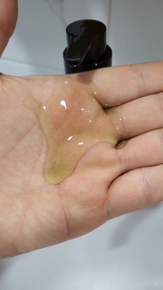 프리마인 메이크업과 들뜨는 각질까지 한방에 깐달걀로! 순하기까지한 셀베이스 그린티클렌저(200ml) — 5점을 준 리뷰어가 2023년 5월 올린 사용 사진