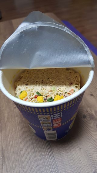 NISSIN 닛신 컵누들  4종 - 씨푸드오리지날, 씨푸드 스파이시, 씨푸드 커리, 씨푸드 XO소스 — 5점을 준 리뷰어가 2022년 11월 올린 사용 사진