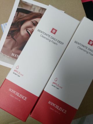 바디셀런스 벤토나이트 데일리 약산성 딥클렌징폼 120ml — 5점을 준 리뷰어가 2021년 12월 올린 사용 사진