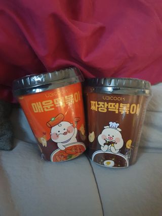유비쿡 컵떡볶이 매운컵떡볶이2개/ 짜장컵떡볶이 2개  총 4개세트 — 4.5점을 준 리뷰어가 2021년 2월 올린 사용 사진