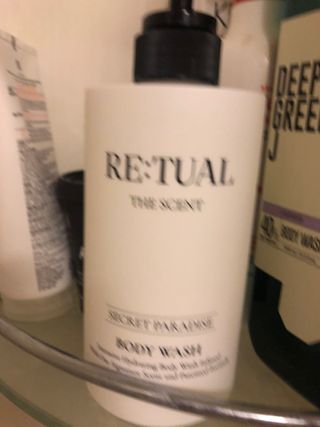 레츄얼 더 센트 바디워시 시크릿 파라다이스(500ml) — 4점을 준 리뷰어가 2022년 6월 올린 사용 사진
