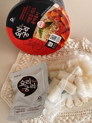 프리 [요리궁리] 타입 B (매콤,치즈,매콤까르보) 꽃떡볶이 6개입 세트 — 5점을 준 리뷰어가 2025년 2월 올린 사용 사진