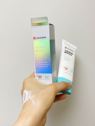 리더스코스메틱 리더스 카밍 바이오틱스 선 에센스 SPF 50+ PA++++ — 5점을 준 리뷰어가 2022년 6월 올린 사용 사진