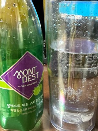 몽베스트 Montbest with Sparkling water Lime20병 — 5점을 준 리뷰어가 2022년 12월 올린 사용 사진